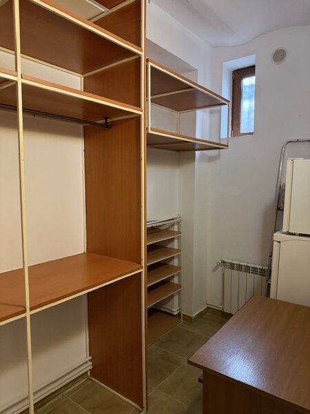 Alexandru Ion Cuza Disescu, ap 3 cam in vila/P+1+M,